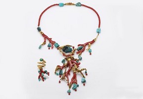 Bild zu Materialexperimente in der Schmuckgestaltung