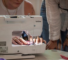 Bild zu MAKK Kreativlabor – Dein Repaircafé für Nachhaltigkeit & Kreativität: Textil-Upcycling